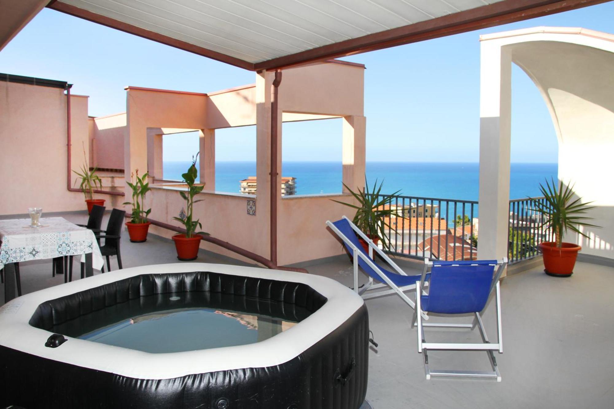 סנטו סטפאנו די קמאסטרה Attico Vista Mare Con Terrazza E Spa Riscaldata מראה חיצוני תמונה