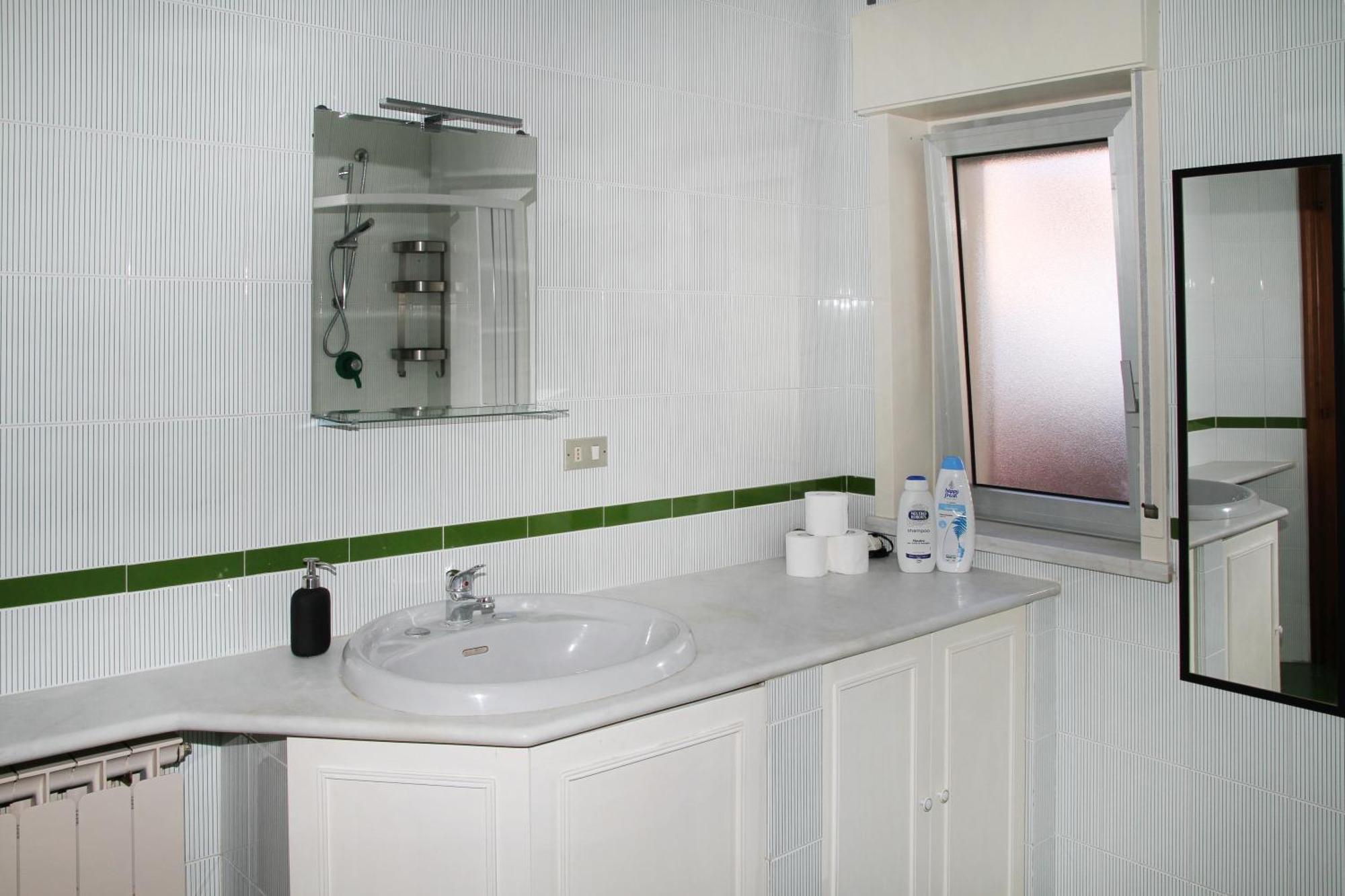 סנטו סטפאנו די קמאסטרה Attico Vista Mare Con Terrazza E Spa Riscaldata מראה חיצוני תמונה